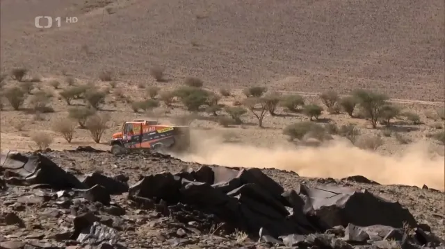 Lopraise v posunu na čelo nezastavilo ani rozbité čelní sklo