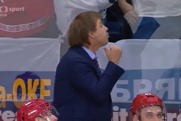 Zbytečný faul Backlunda a rozmíška trenérů