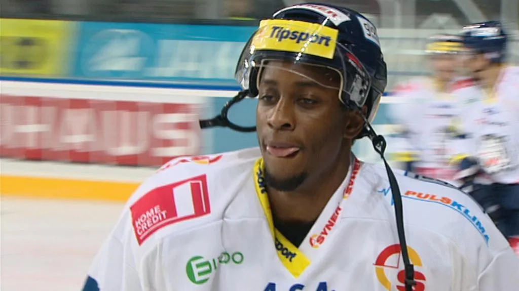 Wayne Simmonds v dresu Liberce