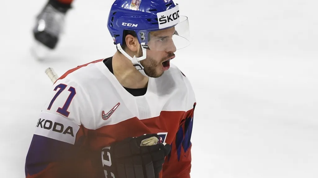 Tomáš Hyka se raduje z gólu v utkání proti Švédsku