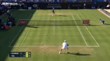Minaur si v Eastbourne zahraje semifinále