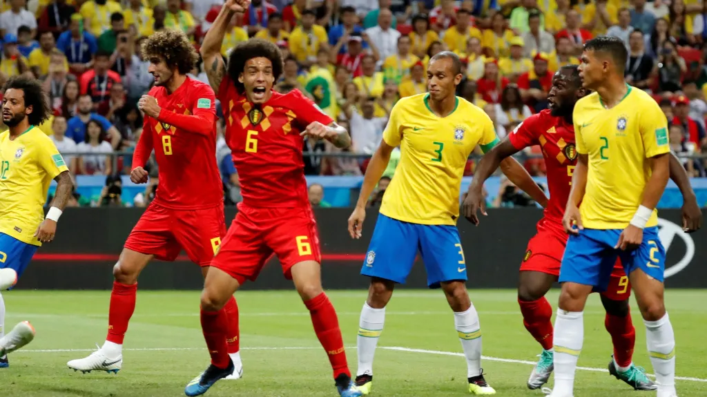 Belgičan Axel Witsel se raduje po gólu do sítě Brazílie