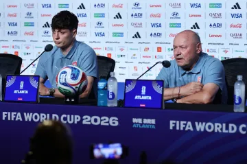 Ladislav Krejčí a Miroslav Koubek během tiskové konference v Atlantě