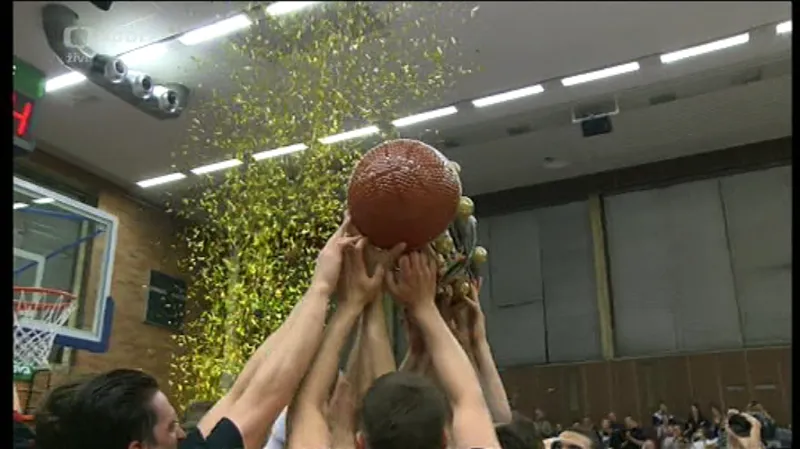 Nymburk jasně přehrál Děčín a získal dvanáctý titul