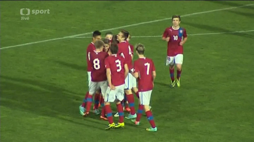 Sedmnáctka v závěru otočila duel s Itálií