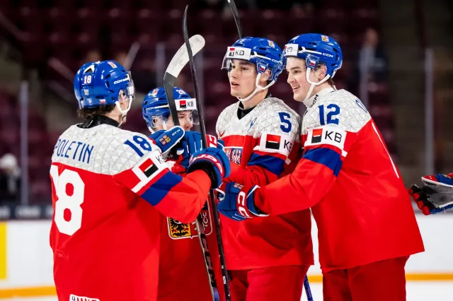 Vítězná tečka, ale s komplikacemi. Češi se naladili na čtvrtfinále triumfem nad Lotyši