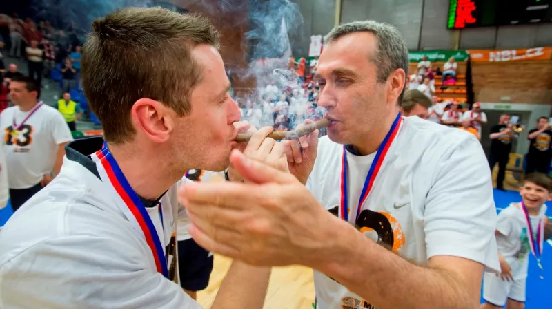 Nymburk slaví zisk třináctého titulu v řadě