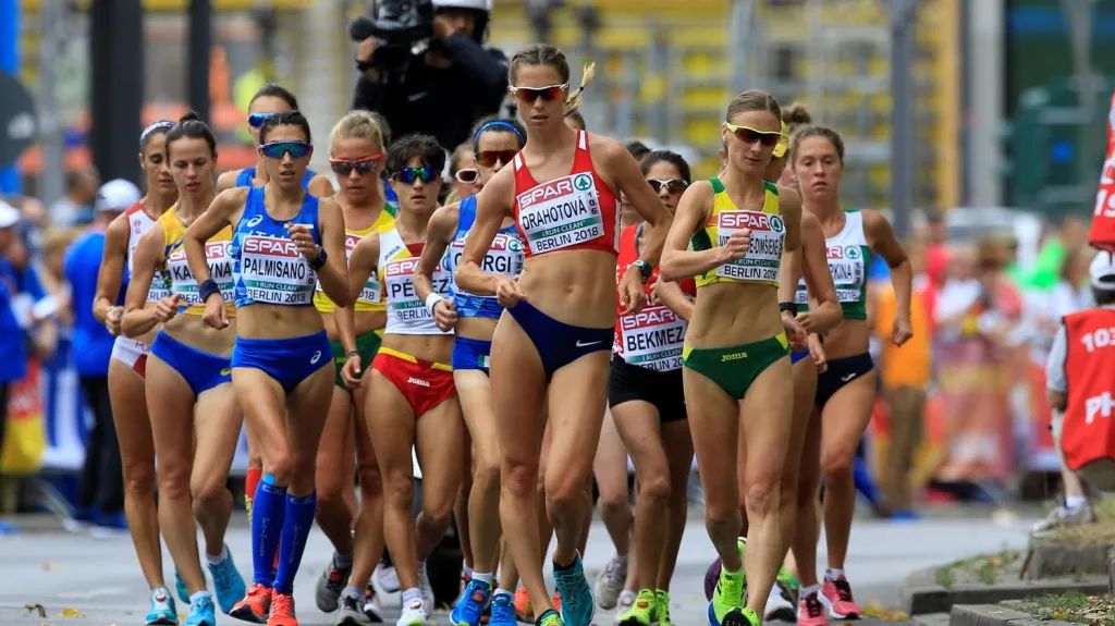 Drahotová v čele balíku závodnic