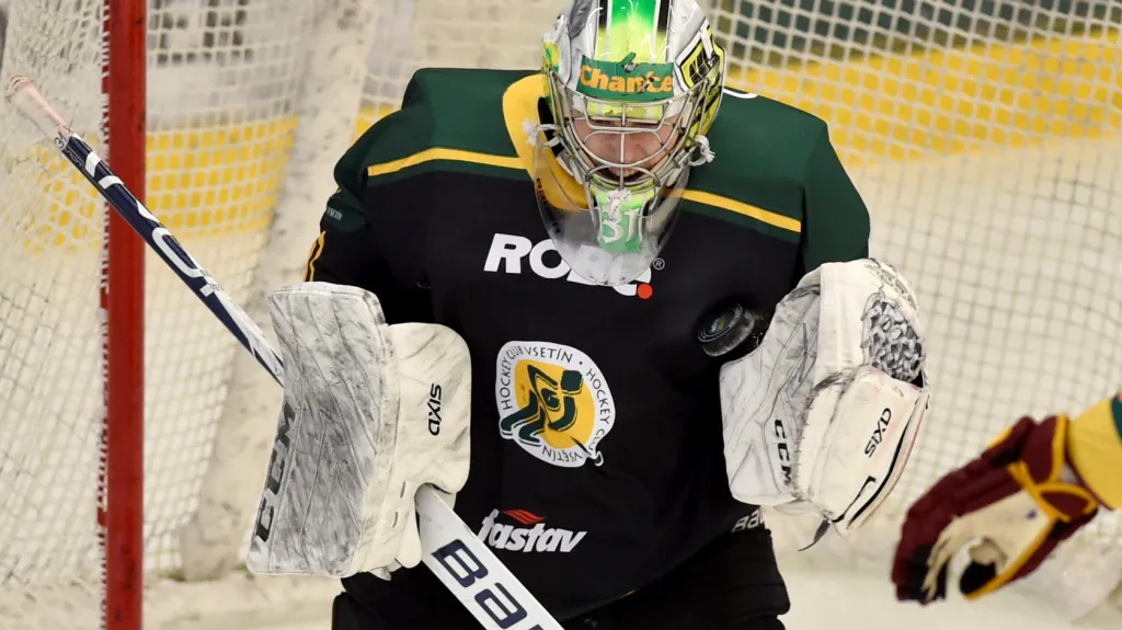 Vsetínský brankář Jakub Málek 