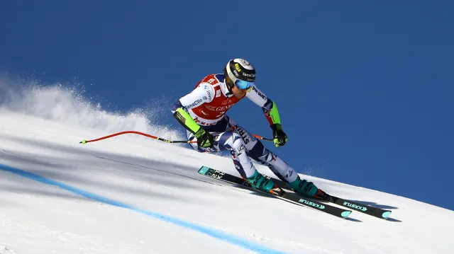 Jízda Jana Zabystřana ve sjezdu v Kitzbühelu