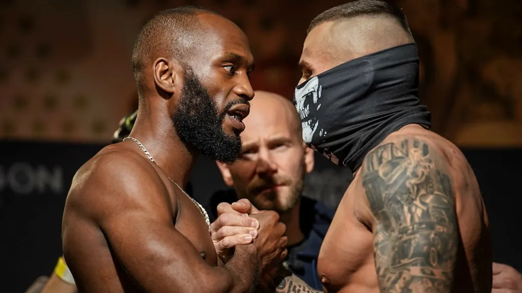 Karlos Vémola (vpravo)