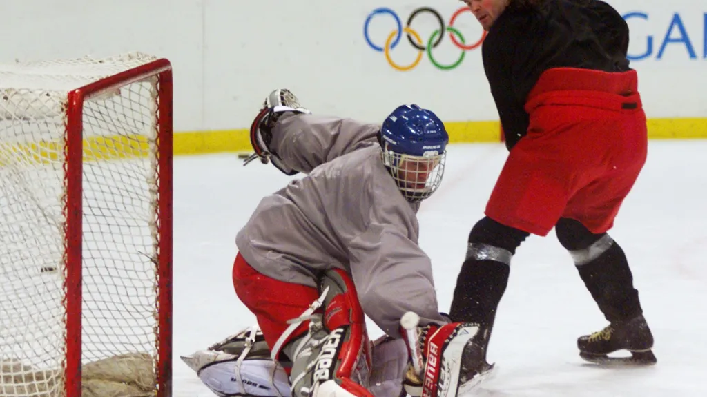 Jaromír Jágr na tréninku proti Dominiku Haškovi v Naganu
