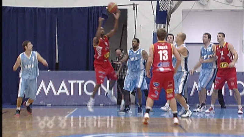 Basketbal: Kolín - Pardubice