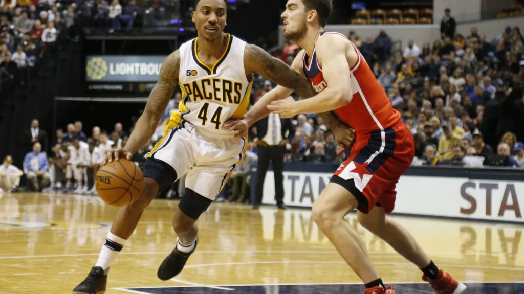 Tomáš Satoranský v utkání s Indianou