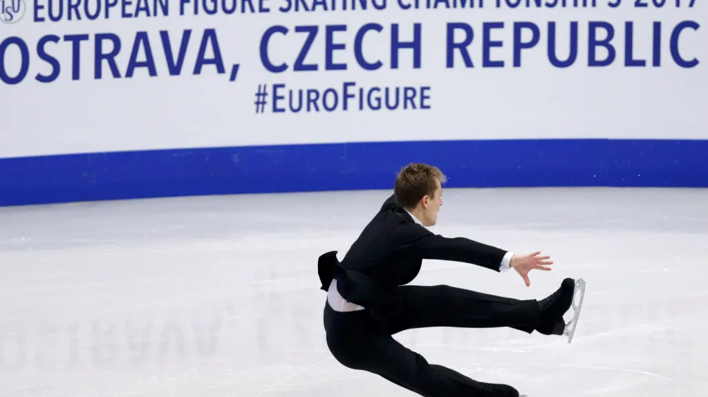 Pád Michala Březiny v krátkém programu na ME v Ostravě