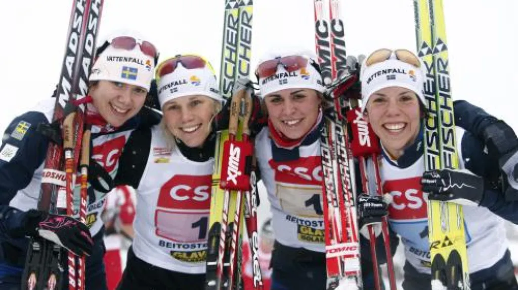 Švédská štafeta běžkyň na lyžích