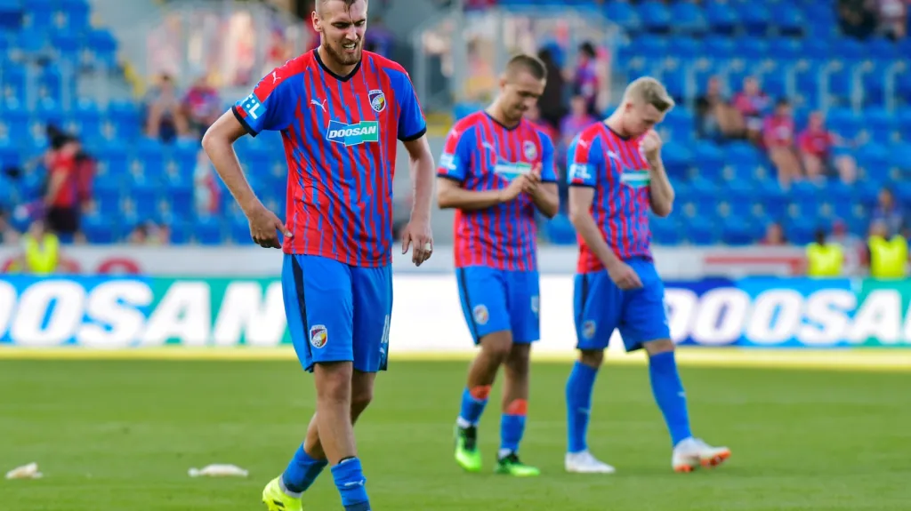Zklamaní fotbalisté Plzně