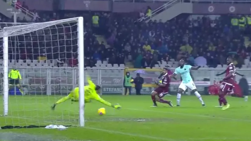 Inter Milán v italské lize vítězí