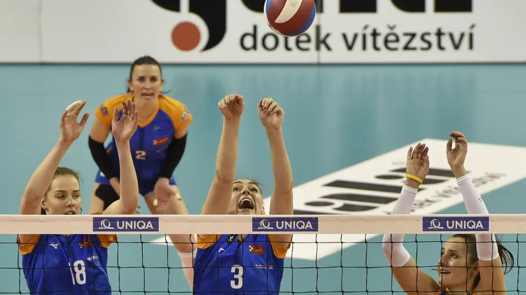 Hráčky Olomouce Gabriela Orvošová, Martina Michalíková, Veronika Trnková a Eva Hodanová 