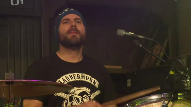 Kostelič, Hudec, Myhrer. Lyžařská kapela Masters of Disasters hrála v Aare