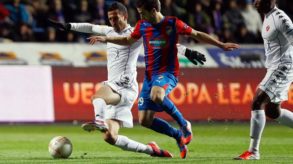 David Štípek v utkání proti Tel Avivu