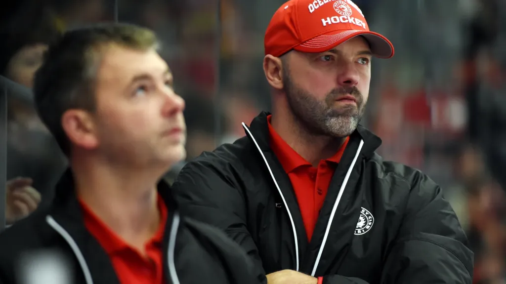 Jiří Dopita na lavičce Třince