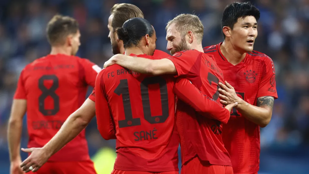 Leroy Sané slaví čtvrtý gól Bayernu proti Bochumi