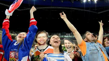 Čeští fanoušci se radují z vítězství nad Švýcarskem