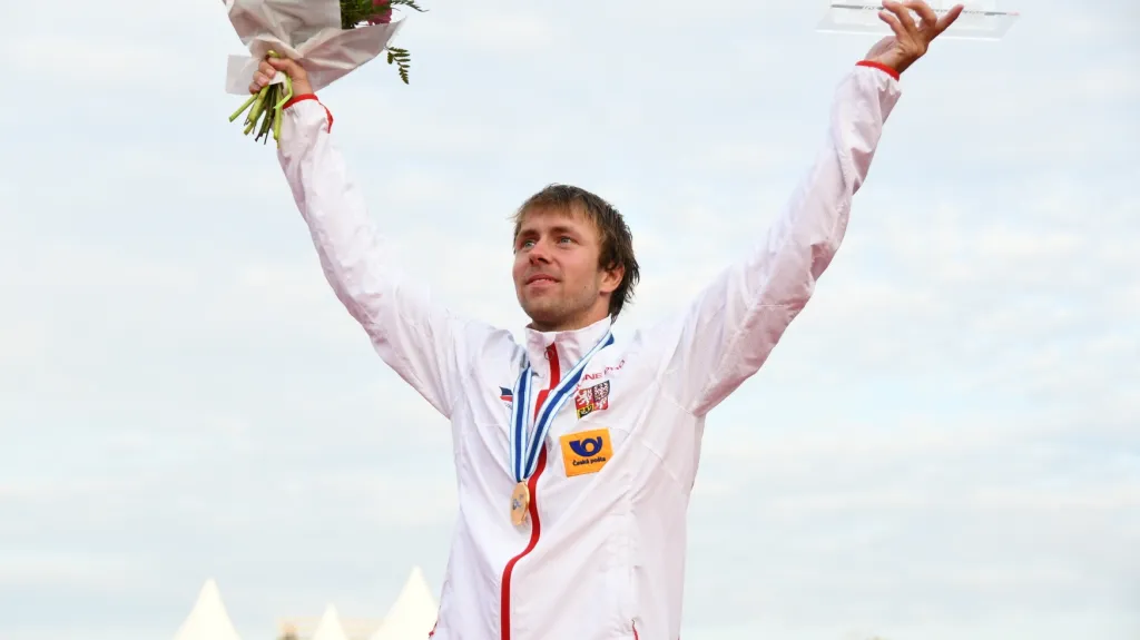 Ondřej Tunka se raduje z titulu světového šampiona