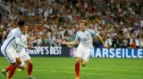 Eric Dier slaví vedoucí gól Anglie