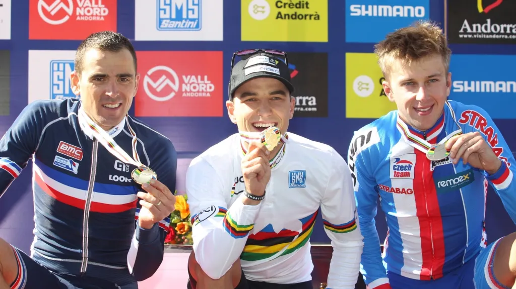 Vítězná trojice na MS horských kol - zleva Absalon, Schurter a Cink