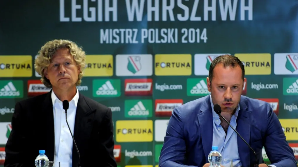 Majitel Legie Varšava Dariusz Mioduski (vlevo) a spolumajitel a prezident Boguslaw Lesnodorski