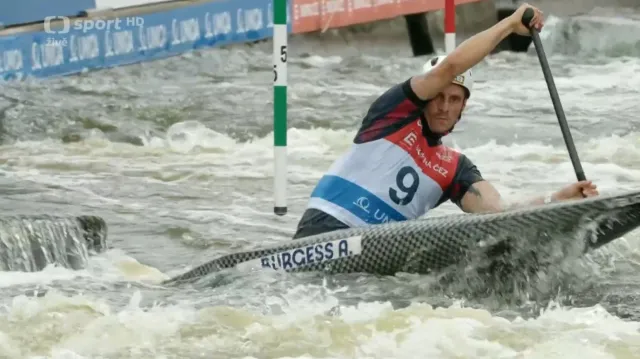 Vítězná jízda Adama Burgesse