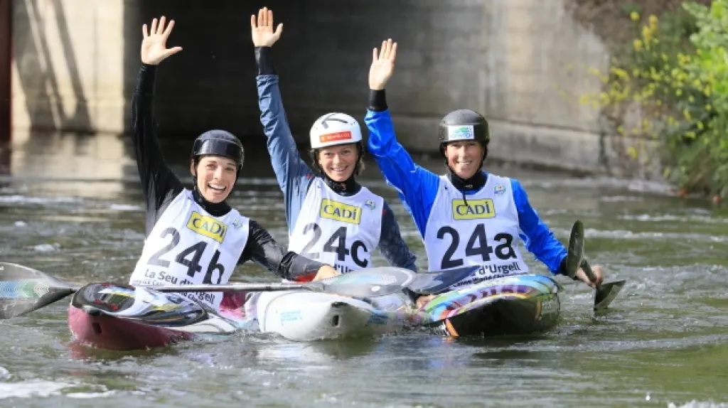 Zleva Veronika Vojtová, Amálie Hilgertová a Kateřina Kudějová
