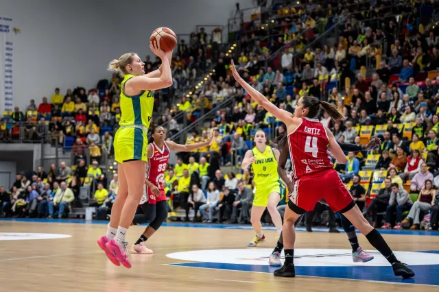 Euroliga basketbalistek: Zaragoza – ZVVZ USK Praha