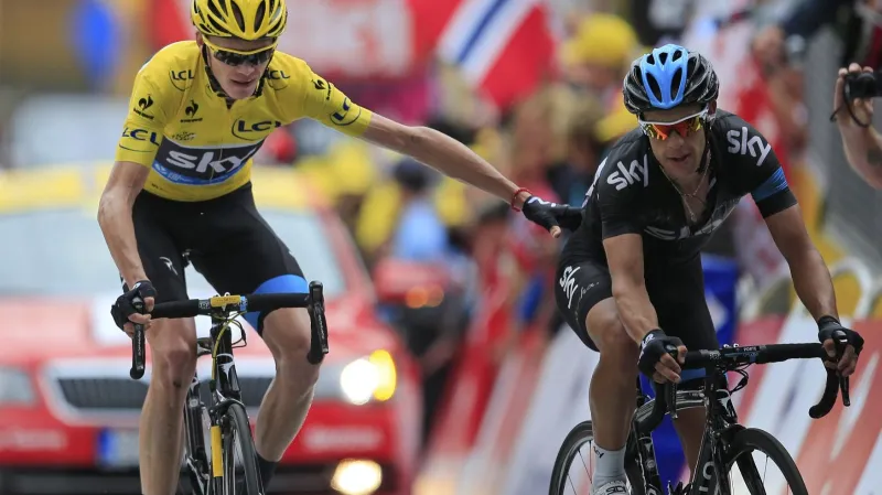 Chris Froome (vlevo) se svým dvorním domestikem Richiem Portem