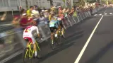 Závěrečné minuty silničního závodu cyklistů