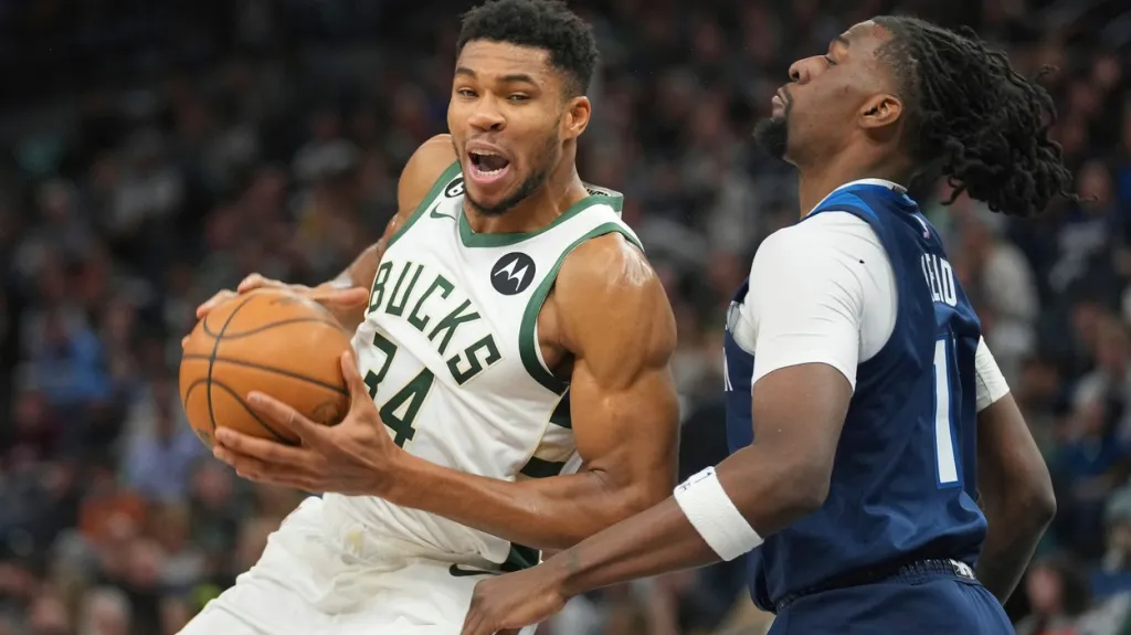 Giannis Antetokounmpo v utkání s Minnesotou