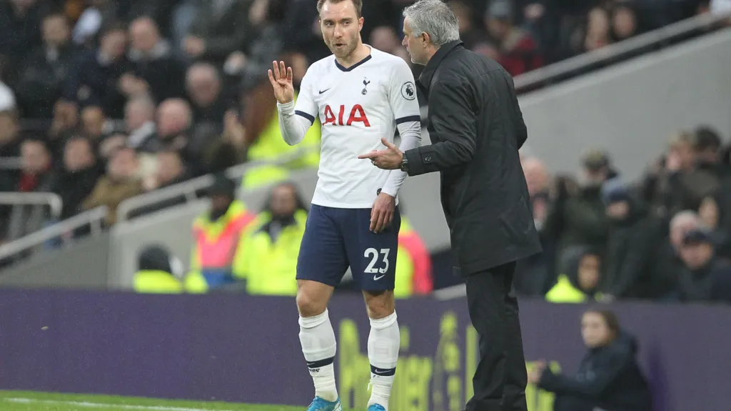 Christian Eriksen (vlevo) a José Mourinho