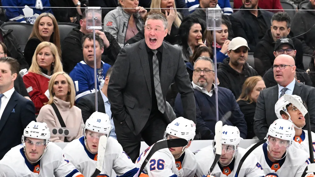 Trenér NY Islanders Patrick Roy