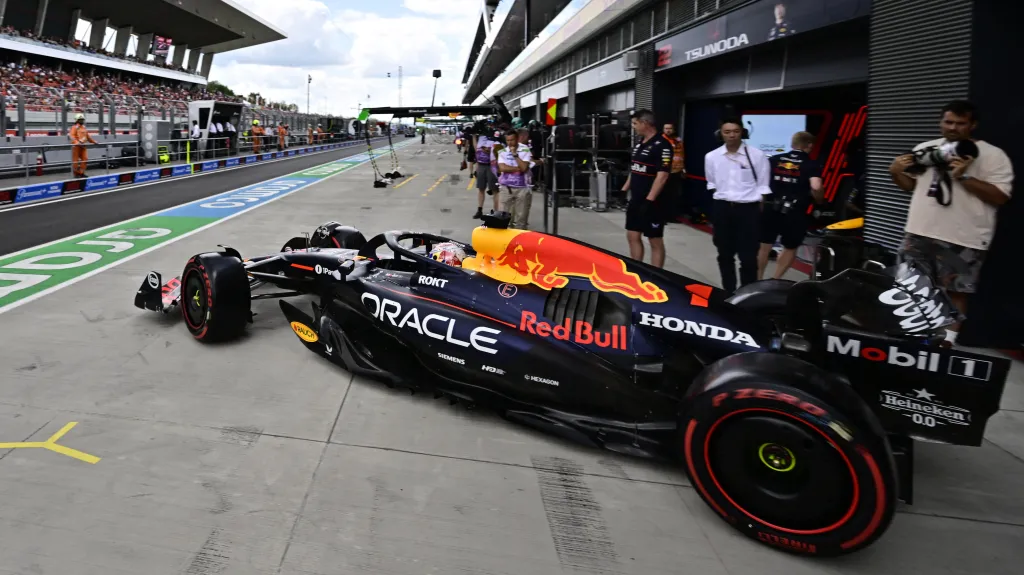 Max Verstappen během tréninku na Hungaroringu