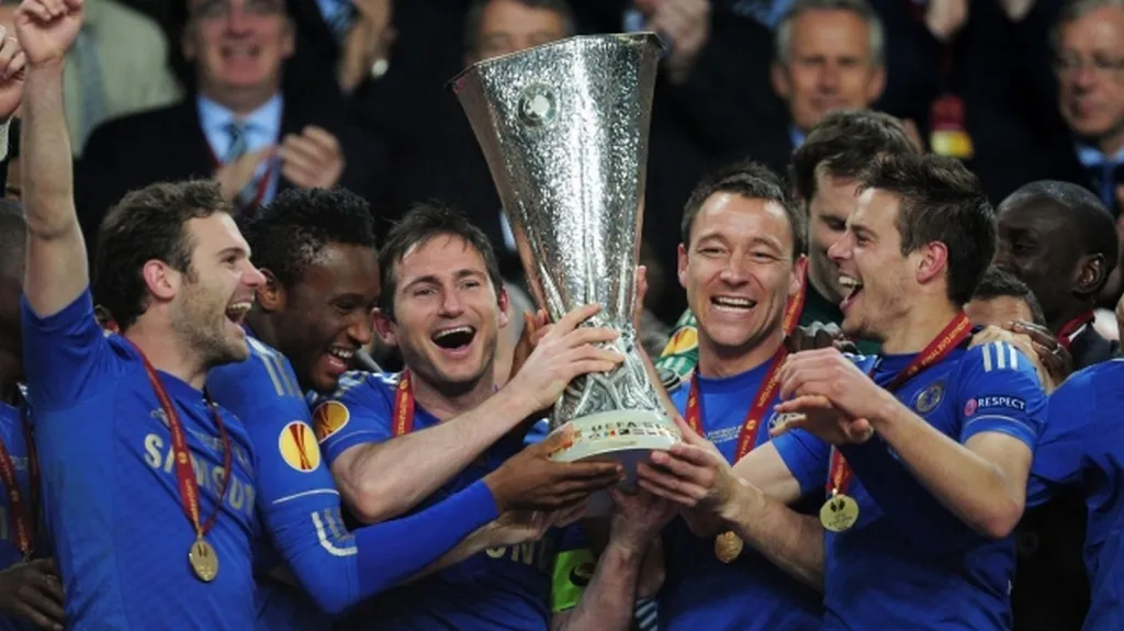 Chelsea s trofejí