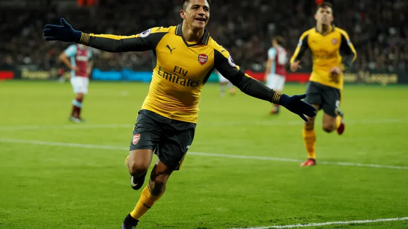 Slavící Alexis Sánchez z Arsenalu