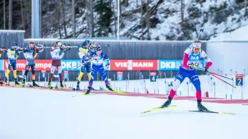 Sestřih závodu s hromadným startem mužů v Ruhpoldingu