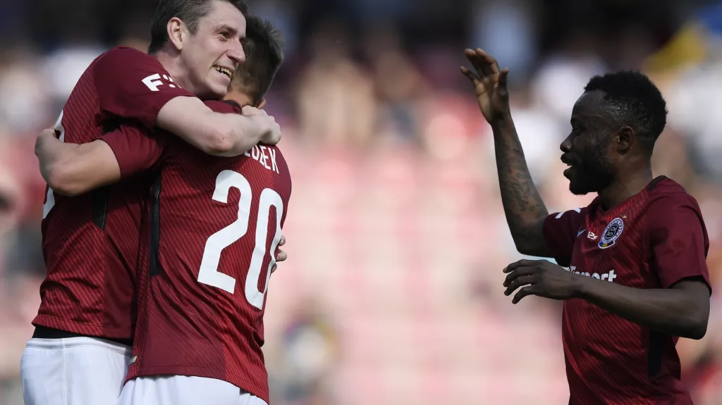 Ondřej Zahustel se raduje z branky