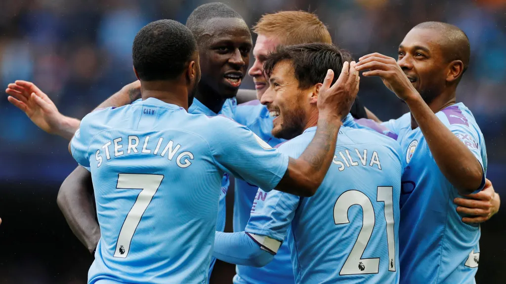 Slavící fotbalisté Manchesteru City