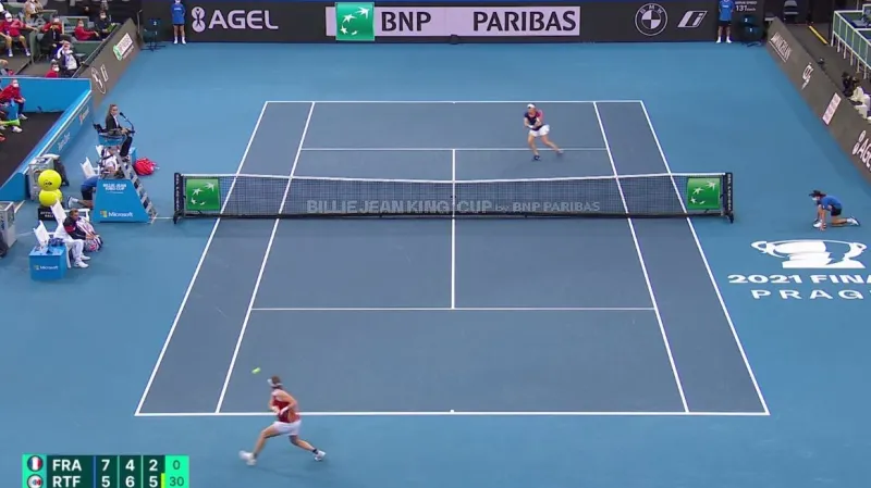 Závěrečný gem v utkání Cornetová – Pavljučenkovová