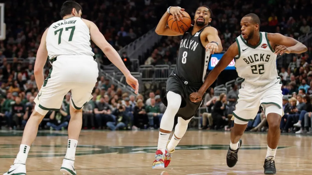 Utkání Brooklyn - Milwaukee