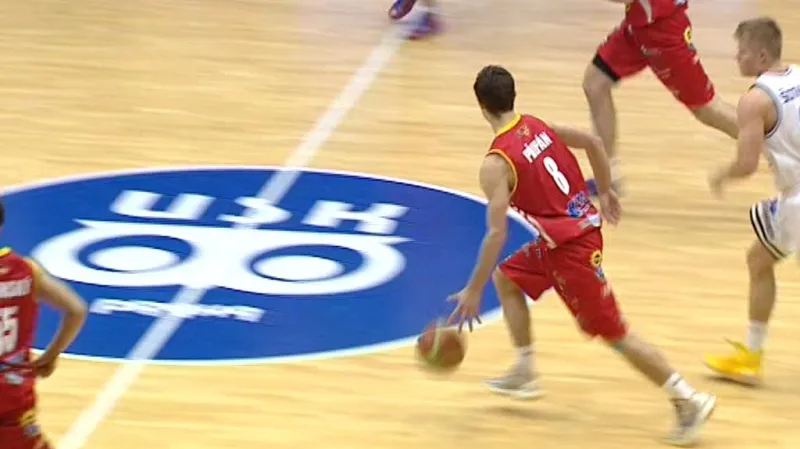 Sestřih basketbalového utkání USK Praha - Pardubice