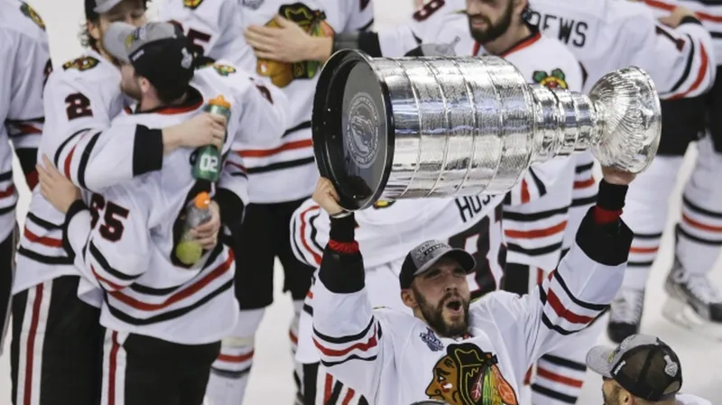 Michal Rozsíval s trofejí